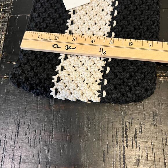 Laude the Label Mini Macramé Bag with Wooden Handles - Picture 7 of 9